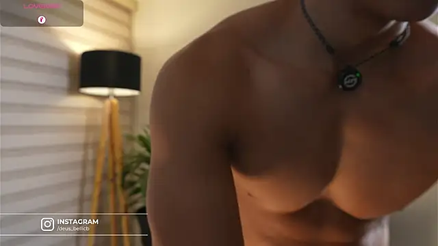 Snapshot of DeusbelliS chatting on 10-20-25, 06:36 DeusbelliS online show from 10-20-25, 06:36