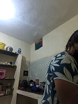 Villageanuty online show from 11-12-25, 06:25