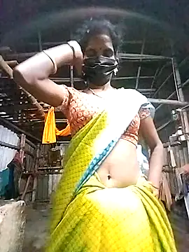 Tamilauntyhot online show from 10-28-25, 01:47