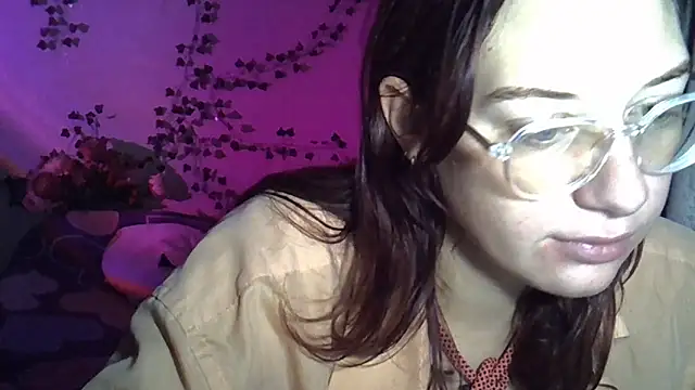 Lily Ember online show from 10-15-25, 06:08