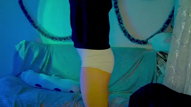 Lily Ember online show from 01-13-26, 08:03