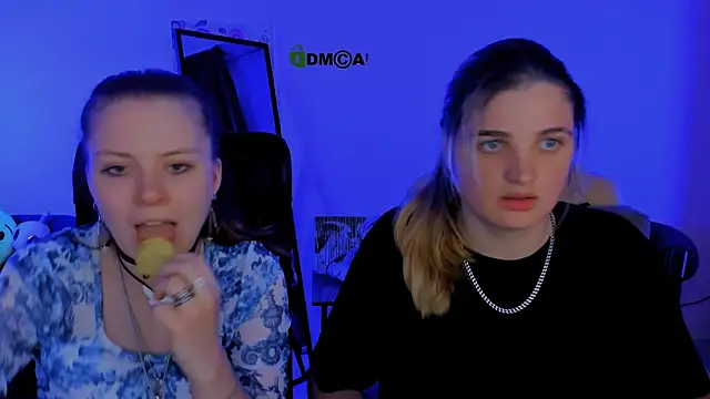 Snapshot of inga_gree chatting on 10-10-25, 07:35 inga gree online show from 10-10-25, 07:35