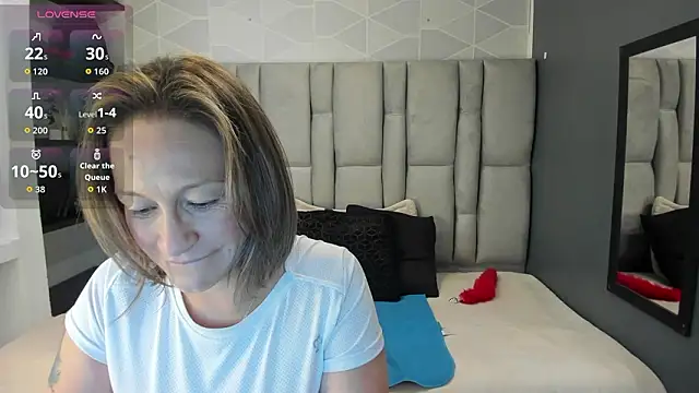 Charlot milf online show from 02-18-26, 12:01