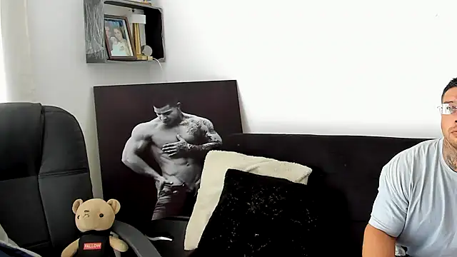 Snapshot of Marck_Mathews chatting on 09-24-25, 05:05 Marck Mathews online show from 09-24-25, 05:05