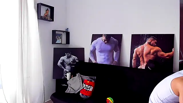 Snapshot of Marck_Mathews chatting on 12-04-25, 02:37 Marck Mathews online show from 12-04-25, 02:37