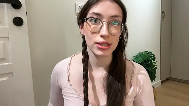 Kelly Berry   online show from 01-06-26, 05:49