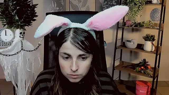 MartaEdams online show from 10-30-25, 06:15