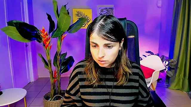 MartaEdams online show from 11-18-25, 06:18