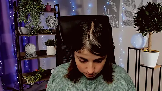 MartaEdams online show from 12-16-25, 06:18