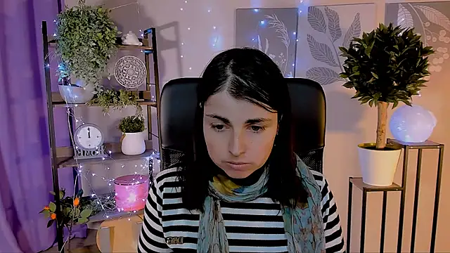 MartaEdams online show from 04-27-26, 06:22