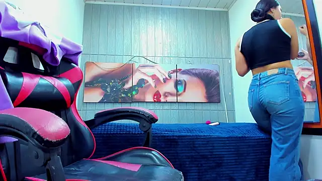 Snapshot of miaa_scott7 chatting on 11-27-25, 01:13 miaa scott7 online show from 11-27-25, 01:13