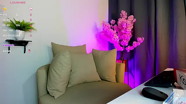 Snapshot of rahama_hott69 chatting on 12-16-25, 03:33 rahama hott69 online show from 12-16-25, 03:33