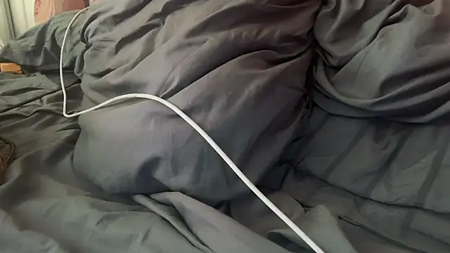 kSwisssxxx online show from 10-26-25, 08:48