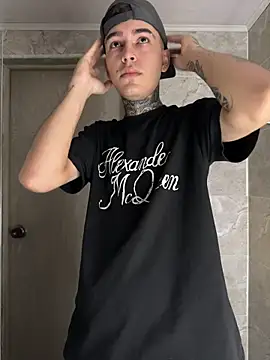 samm4044 online show from 09-25-25, 08:34