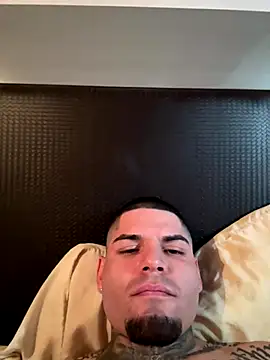 Snapshot of crazybarber69 chatting on 09-11-25, 05:02 crazybarber69 online show from 09-11-25, 05:02