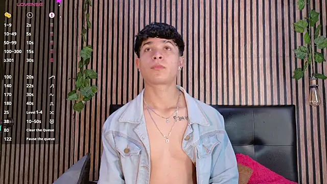 Felipe boy1 online show from 09-11-25, 09:37