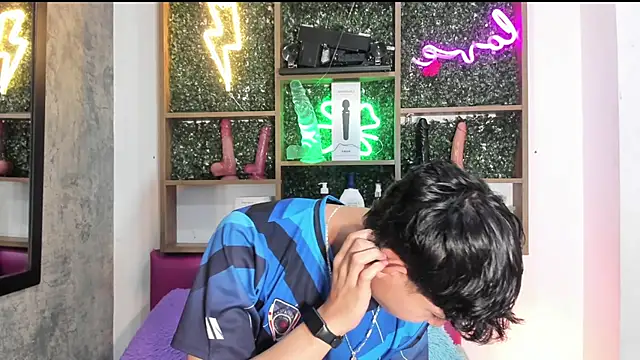 Felipe boy1 online show from 09-18-25, 10:45