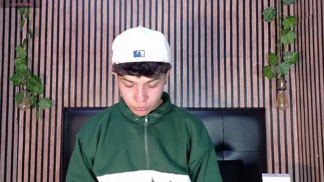 Felipe boy1 online show from 09-25-25, 04:27