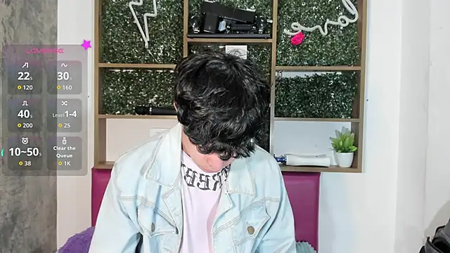 Felipe boy1 online show from 10-09-25, 09:24