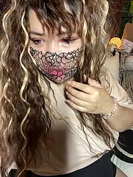 xoxLILxMELOxox online show from 10-10-25, 04:28