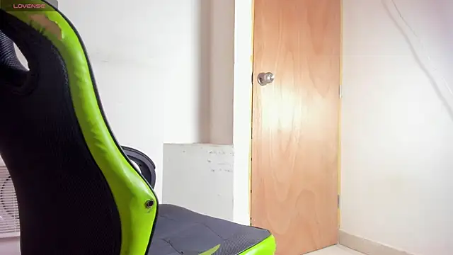 Snapshot of Darkknightx01 chatting on 09-10-25, 02:44 Darkknightx01 online show from 09-10-25, 02:44