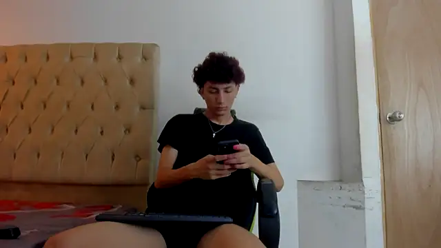 Darkknightx01 online show from 02-03-26, 09:47