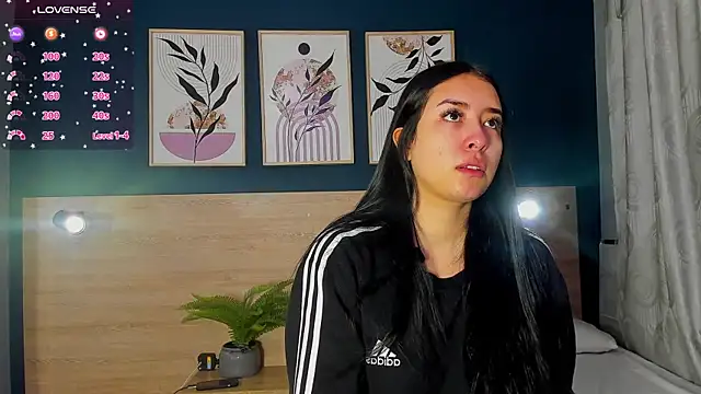 SarahMiler  online show from 07-27-26, 11:50