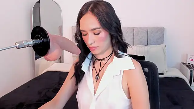 Taylormaxwell online show from 10-06-25, 10:07