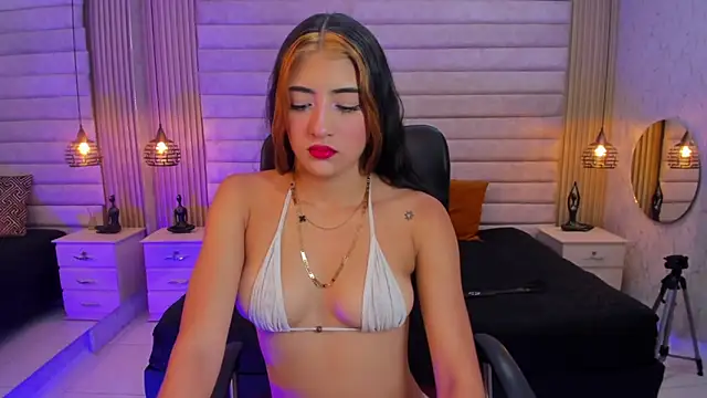 VictoriaaBlair online show from 04-10-26, 07:40