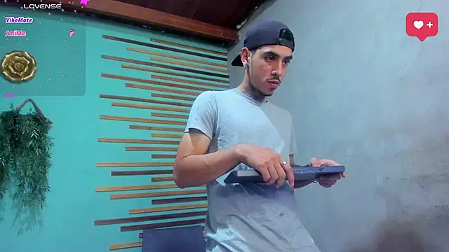 jharol cardonaa online show from 10-29-25, 01:19