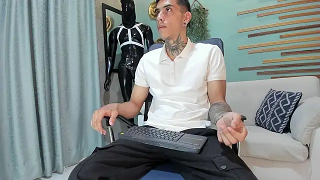 jharol cardonaa online show from 11-19-25, 01:38