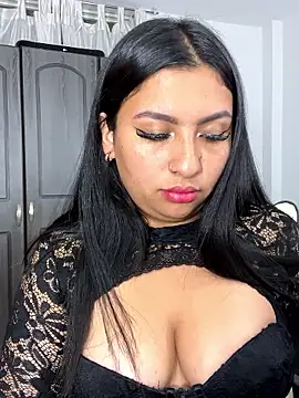 Snapshot of Issa_Santana chatting on 11-08-25, 08:07 Issa Santana online show from 11-08-25, 08:07