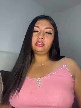Snapshot of Issa_Santana chatting on 05-17-26, 07:43 Issa Santana online show from 05-17-26, 07:43