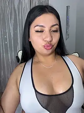 Snapshot of Issa_Santana chatting on 05-30-26, 09:34 Issa Santana online show from 05-30-26, 09:34