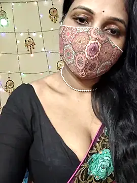 Snapshot of Hotty_Sonali chatting on 10-13-25, 11:38 Hotty Sonali online show from 10-13-25, 11:38