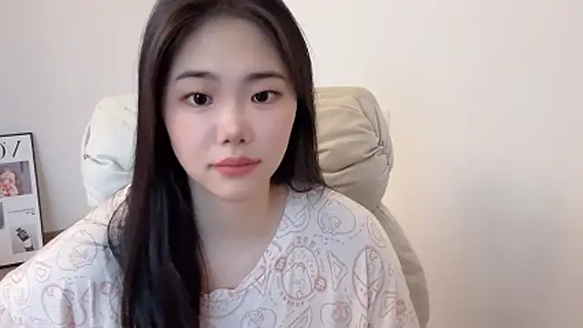 suki-1 online show from 06-15-26, 09:00