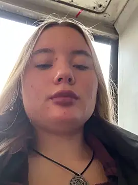 StephanieMur online show from 09-18-25, 03:08