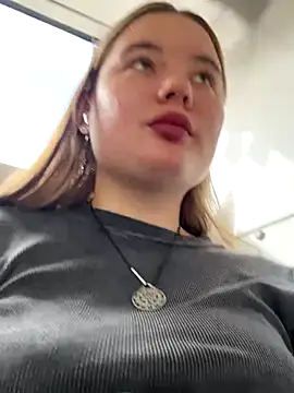 StephanieMur online show from 09-21-25, 06:04