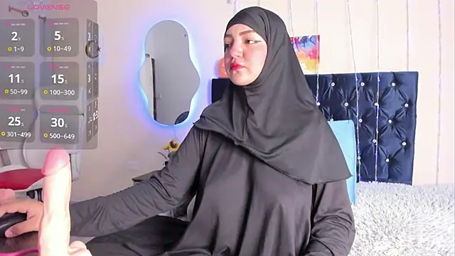 Snapshot of Dana-Alabi chatting on 11-02-25, 01:46 Dana-Alabi online show from 11-02-25, 01:46