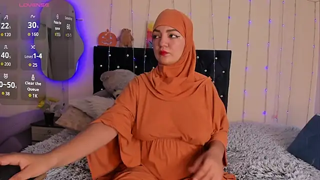 Snapshot of Dana-Alabi chatting on 12-05-25, 12:36 Dana-Alabi online show from 12-05-25, 12:36