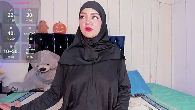 Snapshot of Dana-Alabi chatting on 12-15-25, 02:05 Dana-Alabi online show from 12-15-25, 02:05