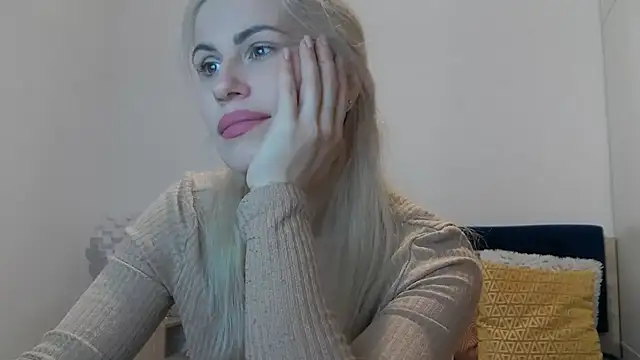 Snapshot of Lika_Soul chatting on 11-23-25, 03:56 Lika Soul online show from 11-23-25, 03:56