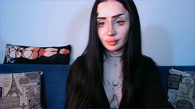 alisa tattoogirl1 online show from 10-04-25, 07:23