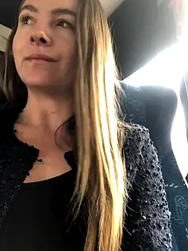 Snapshot of Angiehuston1 chatting on 09-27-25, 02:00 Angiehuston1 online show from 09-27-25, 02:00