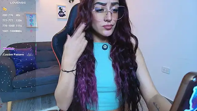 Snapshot of ViolethRosse chatting on 09-30-25, 08:36 ViolethRosse online show from 09-30-25, 08:36