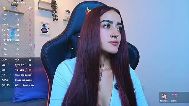 Snapshot of ViolethRosse chatting on 10-23-25, 08:07 ViolethRosse online show from 10-23-25, 08:07