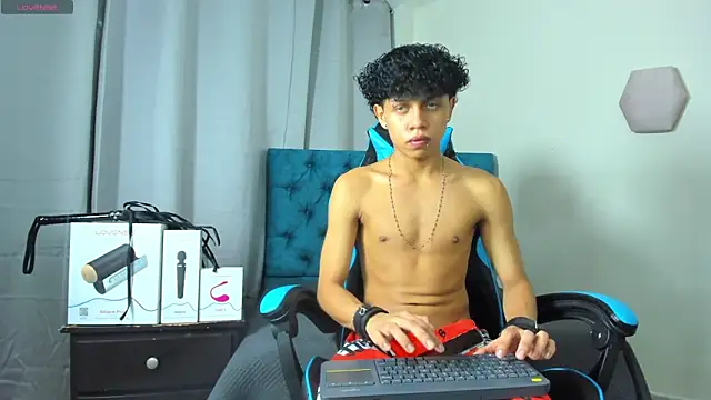 Snapshot of _taylor_black chatting on 09-10-25, 01:16 taylor black online show from 09-10-25, 01:16