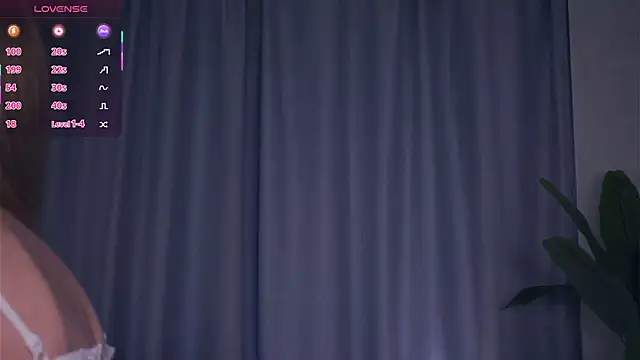 Snapshot of VeronaBench chatting on 11-02-25, 06:27 VeronaBench online show from 11-02-25, 06:27