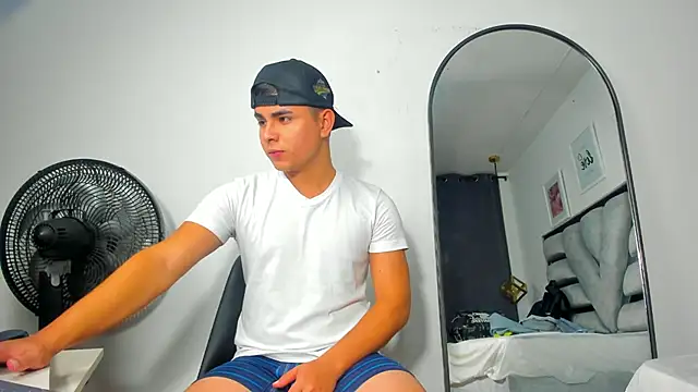 lianfox  online show from 04-27-26, 12:25