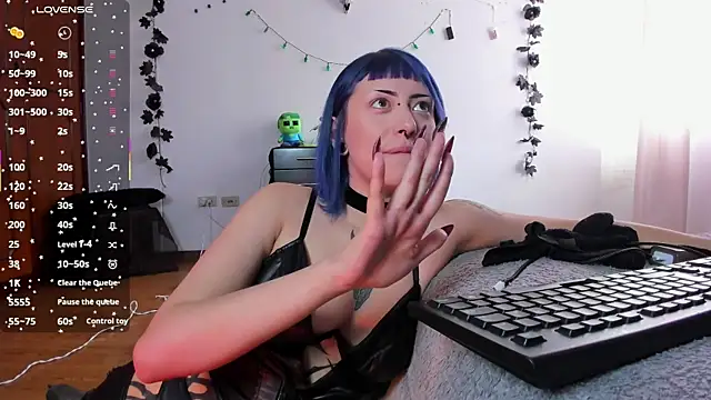 kattusauruss online show from 10-01-25, 02:23